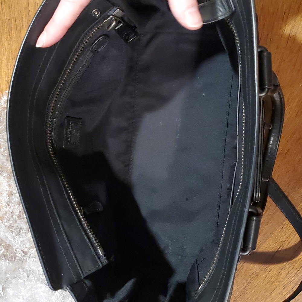 Coach Swagger 27 All Black Bag - Picture 11 of 15